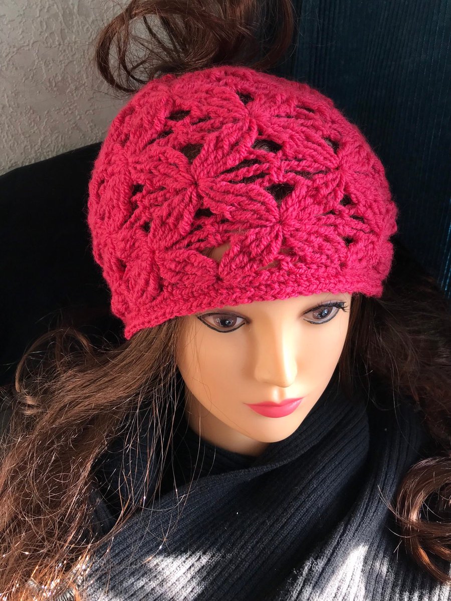 Mynecklace's tweet photo. uit mijn #etsy shop #crochetbeanie #mutze #bonnet #messybunhat #pink #fashionhat #häkelbeanie #mystyleunlimited https://t.co/6jgbAsvOKk https://t.co/WlU49eOlez