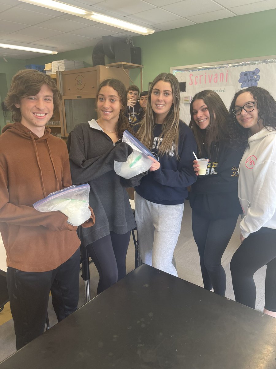 Miss Ferruzzi tweet media