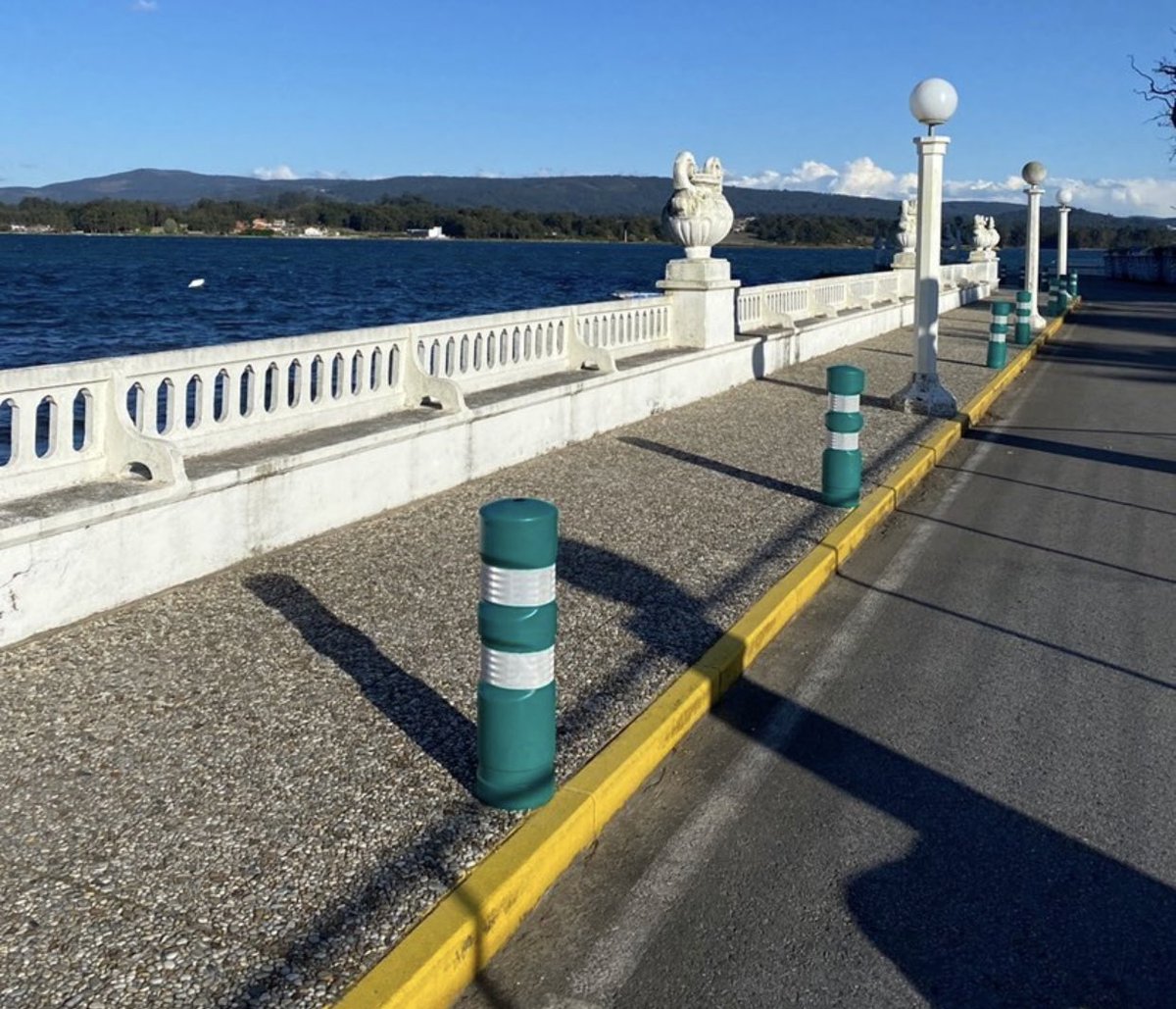 MaltratoPaisaxe's tweet photo. Xa se sabe que os #madrileños veñen comer #mariscadas e non lles importan estas tibieces da Illa da Toxa (Isla de #LaToja, din)
@OGroveFtd @DiarioArousa @Ogrove_today @pgsarria @ChapuzasGalegas https://t.co/XmAgJ2ucdr