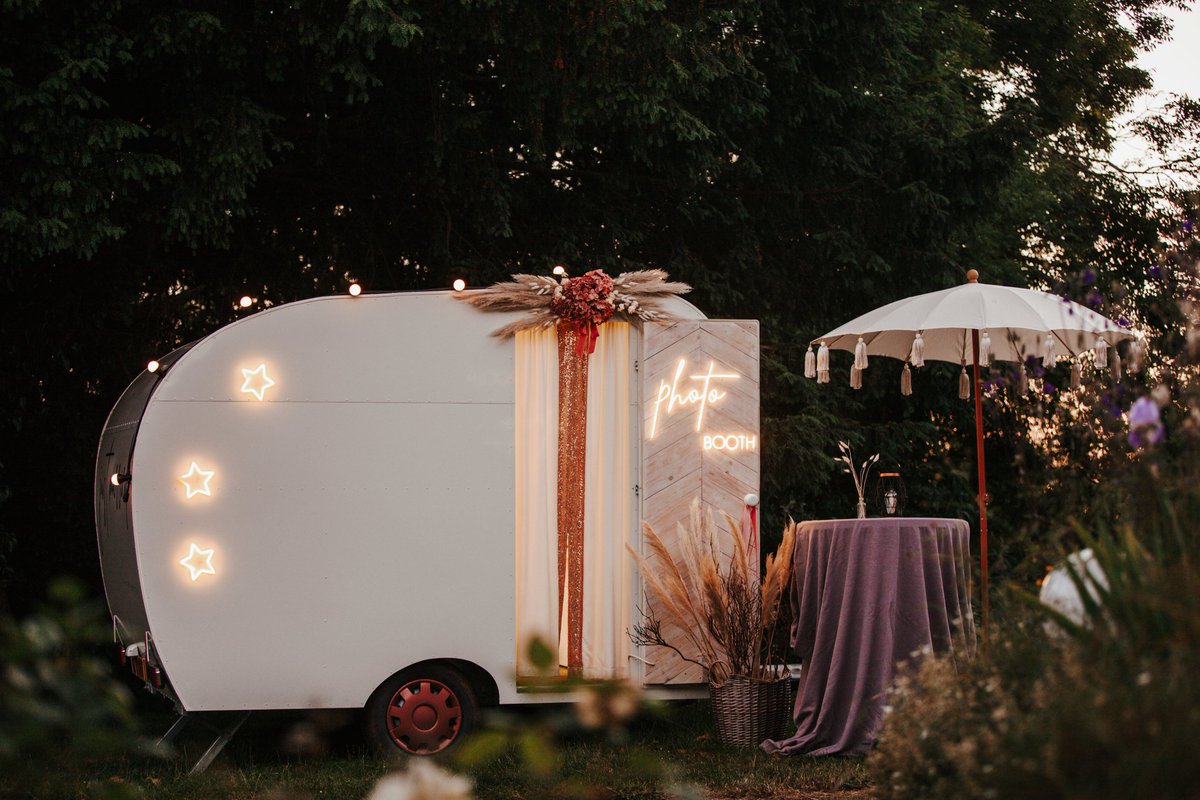 Hello #MalvernHillsHour
🐤🐣easter availability🐰🐣
My husband bulit it over covid lockdowns! from scratch 🥰😘❤