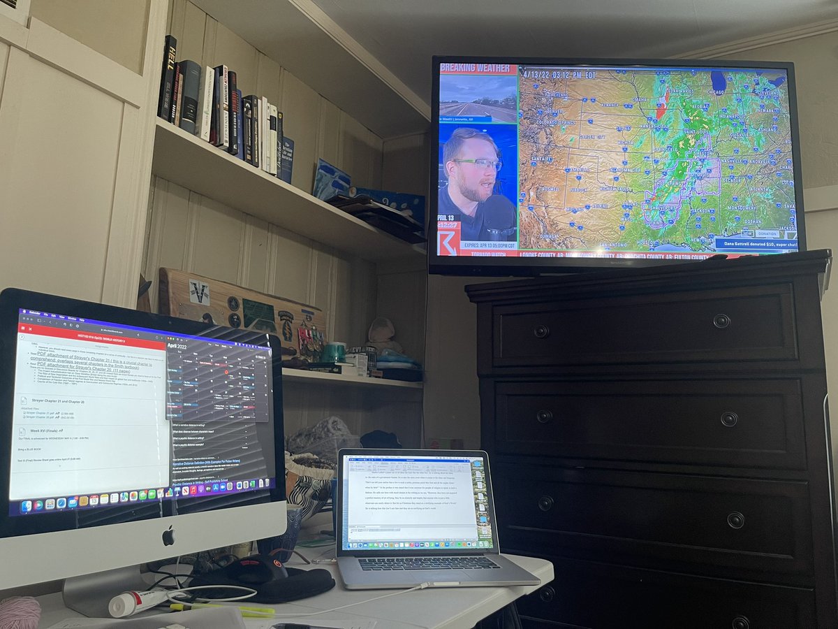 Maryeevans77's tweet photo. @ryanhallyall watching while working on college papers! https://t.co/83J8F3iwg9