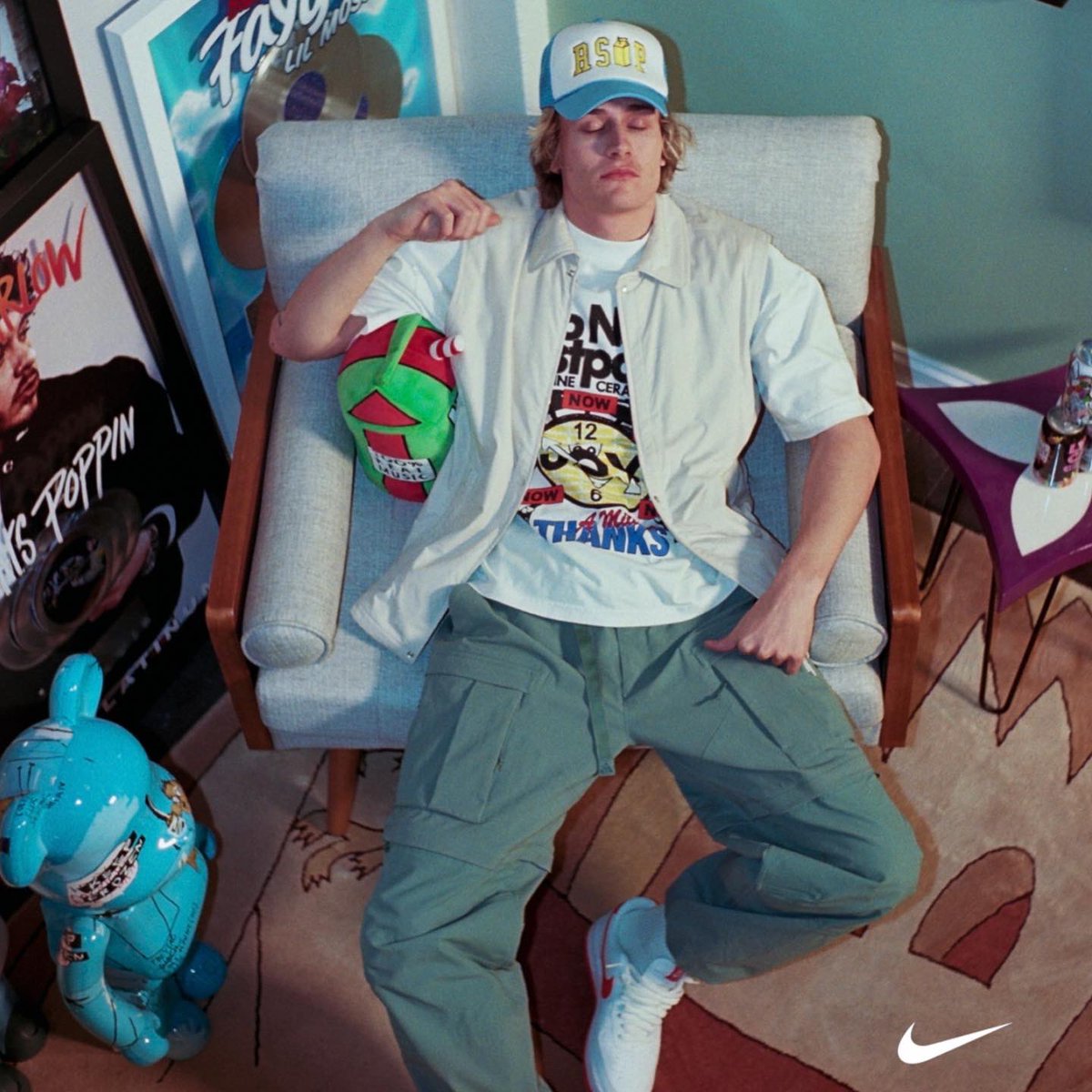 _ColeBennett_'s tweet photo. i’m excited to announce that i’m the first ever @nike school professor. ✏️🪴 https://t.co/RMVWteLNh5