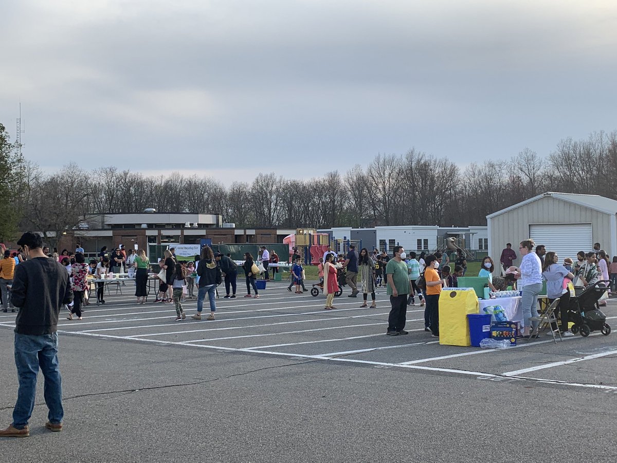 Such at great turn out at the second annual recycling fair!! <a href="/JMIGreenTeam/">JMI Green Team</a> <a href="/JMI_Edison/">JMI</a> #jmipride #shinebrightedison