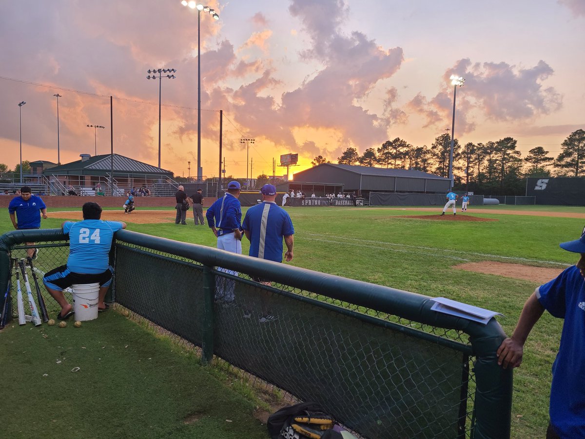 Beautiful night for sub varsity @AldineHSBasebal 

<a href="/pastorjezer/">Rev. Jezer Ureña, M.A. 🇩🇴🇺🇸</a> <a href="/aldinesportsmed/">Aldine Sports Medicine</a> <a href="/AldineMustangs/">Aldine Mustangs Football</a> <a href="/AldineHS_AISD/">Aldine Senior High School-Aldine ISD</a>