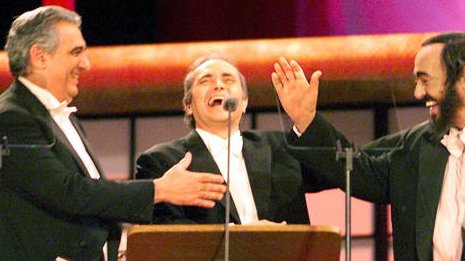 The Three Tenors: their communication is as impressive and intens as their singing!

Solamente una vez amé en la vida - England, Bath, 2003)
youtube.com/watch?v=tPfzJa…