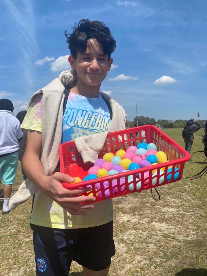 EHMSEagles's tweet photo. Students enjoyed the PBIS Easter Egg Hunt today, sponsored by SGA &amp; BETA Club! Tasty candy and a good time with friends to celebrate good behavior for the quarter! #PositiveBehavior #PBIS #Easter https://t.co/jXZoEaukuK