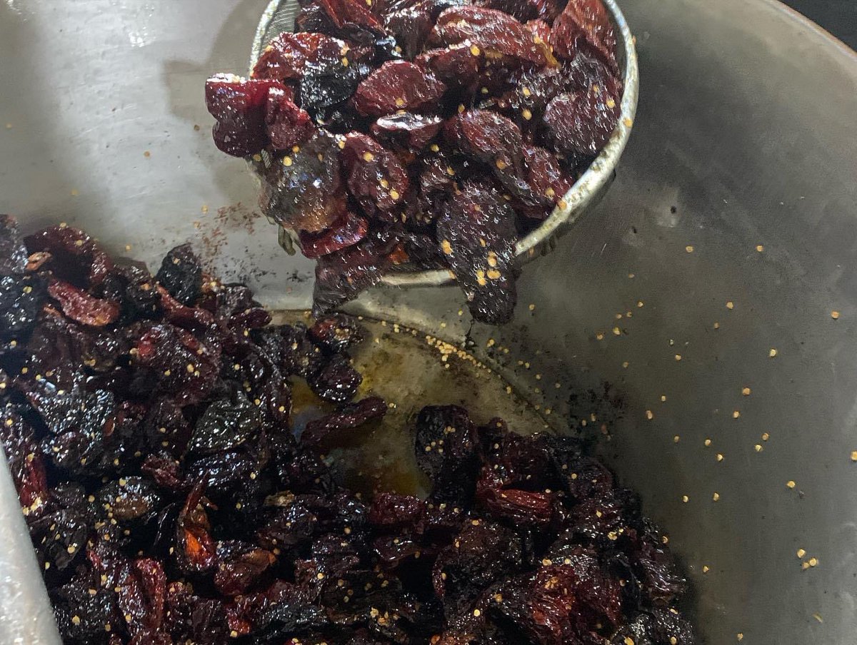 moledonluis's tweet photo. Los mejores ingredientes y la experiencia de tres generaciones dan como resultado el mejor mole Gourmet del país #MoleGourmetDonLuis https://t.co/pKWQrDg10C