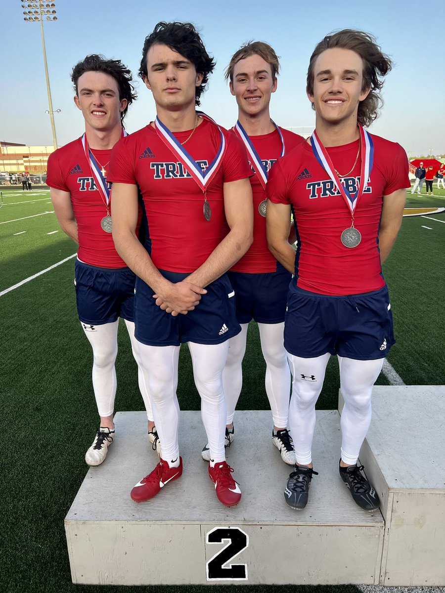 jimned_xctf's tweet photo. Congrats to Garrett H, Cooper M, Evan G, &amp; Troy D for their 🥈 performance in the 4x200 m relay at the District 6-3A T&amp;F Championships! #AreaQualifiers #LetsRollTribe

@JNSportsNation @JNathletics @TroyDoran08 @MascorroCooper https://t.co/WDLz0Hj5dq