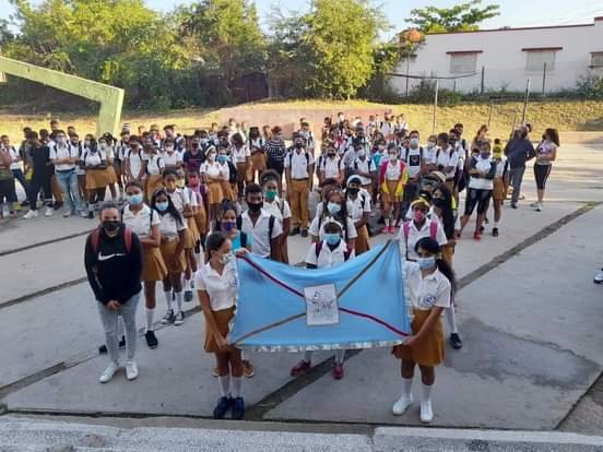 GlendaRR3's tweet photo. En saludo al 50 aniversario del destacamento Manuel Ascunce Domenech quedan constituidas las aulas pedagógicas en las secundarias santiagueras @GemaDiaz_Diaz @CubaMined @dpestgo https://t.co/iDX1dIvURD