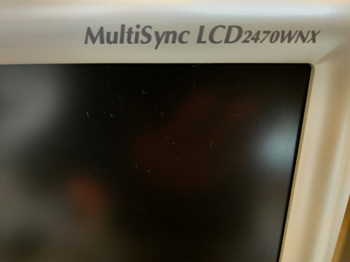 RickRogahn's tweet photo. @ElJefeDSecurIT An actual monitor currently on my desk...release date: 2007 https://t.co/KOGuTaiKeu
