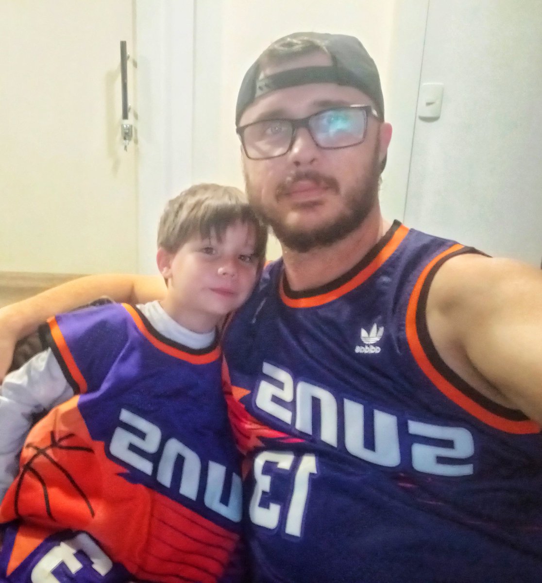 EderMomm's tweet photo. Go Suns #todomundoemquadra #nbanaespn https://t.co/A0E1fg1Io2