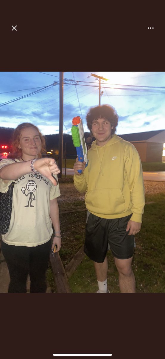 buseniortag22's tweet photo. Mina from slam Duncs takes the L after dylan from all hungover squirted away😉 https://t.co/IJNTh1mQNs
