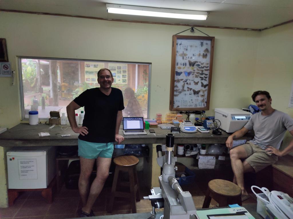 Our first combined MinION - Physioanatomical course with students in the Tropical Research Station La Gamba  of the University of Vienna....more  to come😄👍