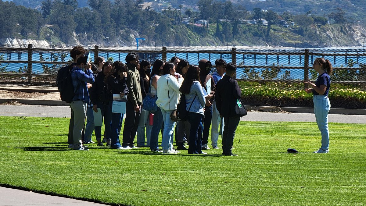 CalLu_TRIO_UBTS's tweet photo. TRIO Upward Bound and Upward Bound Math and Science touring UCSB. #TRIOWorks #FirstGen #SpringCollegeTour22 #OneFamily https://t.co/vdResxhPbj