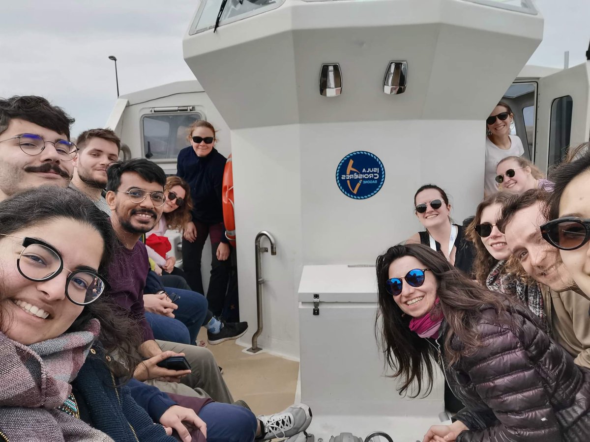 MalekeMouelhi's tweet photo. Peaceful pause at the #microphysio2022 conference! Thanks the organisers @DelarueResearch @DMVlab @Descroix16 @EdouardHannezo Laurent Mlaquin and Caterina Tomba for this boat trip! https://t.co/Cjf9S3i6RU