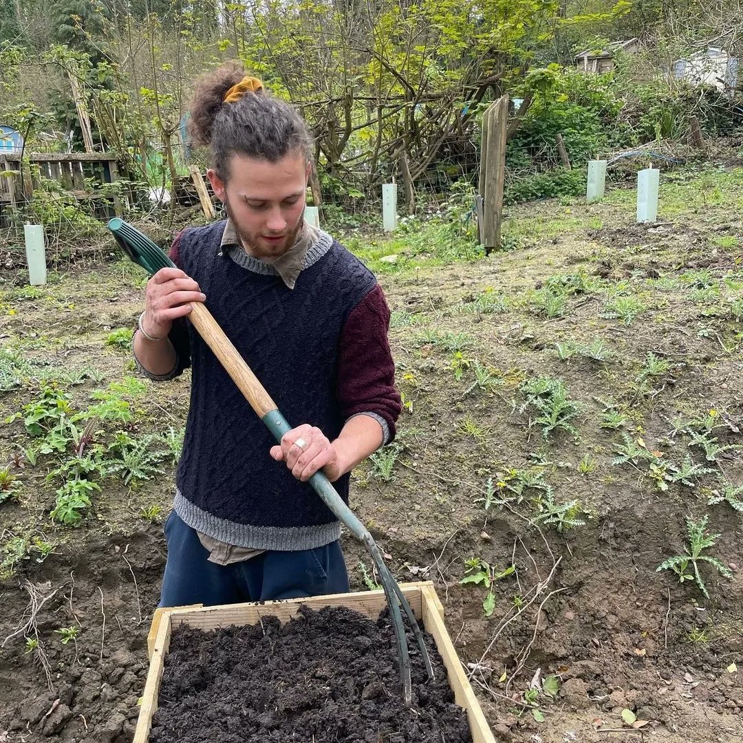 su_conservation's tweet photo. More pictures of the adventures of SUCES today with Swansea University's Tree Society and Gardening Society at Norton Reserve! 🌱🌳🌻 https://t.co/HOBEoR7FqV