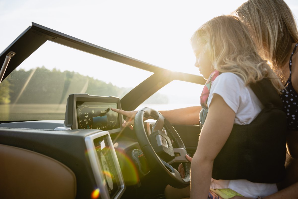 malibuboats's tweet photo. From bow to stern, the 25 LSV is anything but ordinary. With space for 18 and luxurious amenities, the only thing you’ll be leaving behind is the dock.
#TheTruthIsOnTheWater #MalibuBoats #25LSV https://t.co/b0mKuyOj9Y