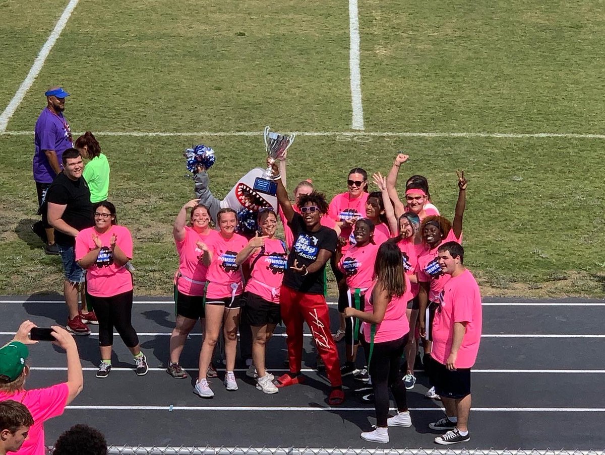 AncloteSharks's tweet photo. Congratulations to the class of 2022 on their 3rd consecutive win for Powderpuff!
#SpringSpiritWeek2022 https://t.co/bqLVC2hrD0