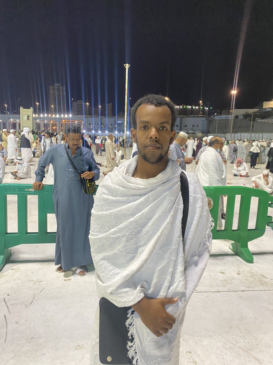 waaniga98's tweet photo. Alhamdulilah just completed my umrah, may Allah make our affairs easier ameen🤲🏾 https://t.co/CMDXD4J5Uw