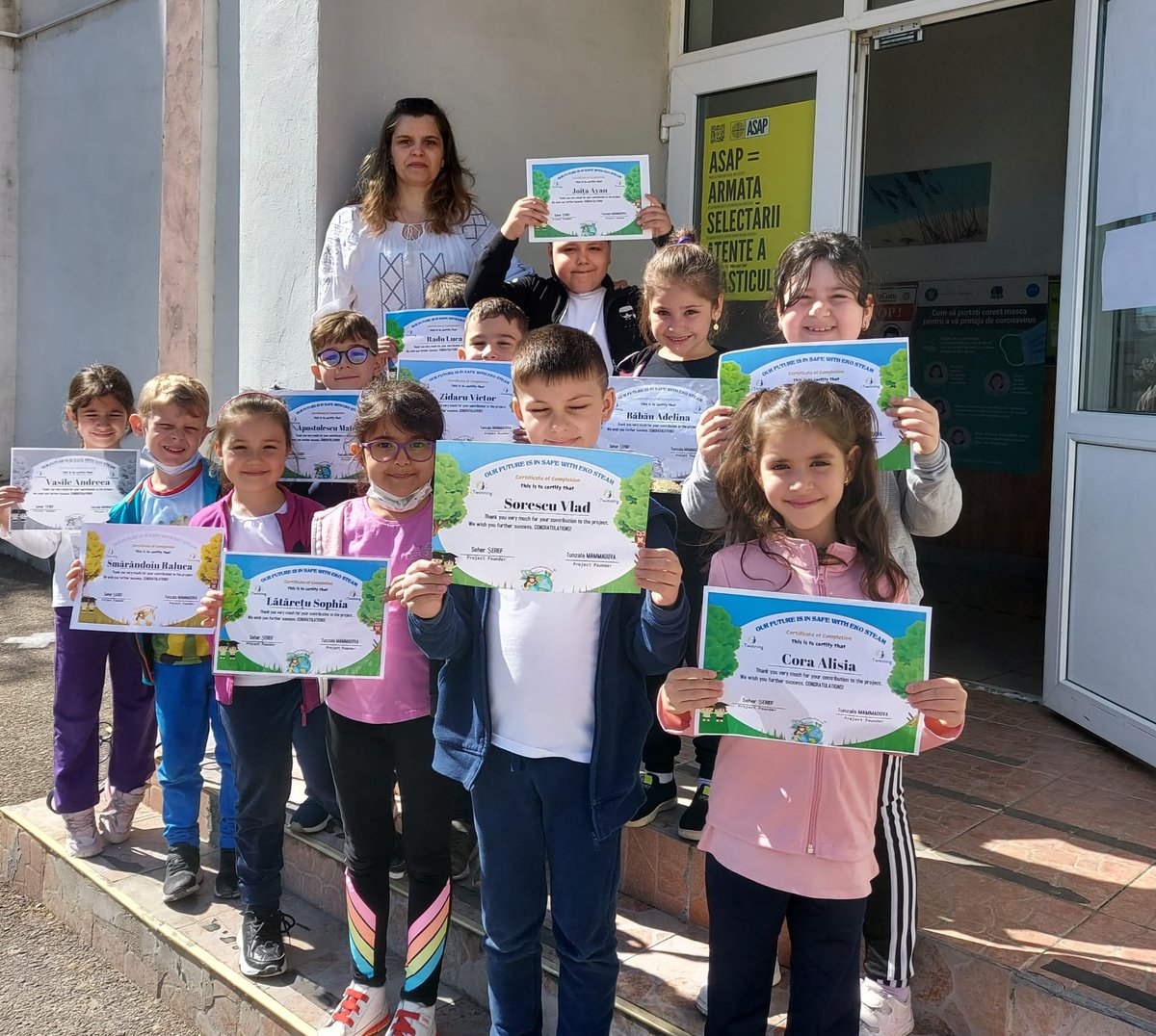 our_eko's tweet photo. @AdrianaAlupei /ROMANIA
Our Future Is In Safe With EKO STEAM eTwinning Project
The project prepared a school board and my students were given certificates.

@tretwinning
@eTwinningEurope @eTwinningRO @CampaniaeTwinn1 https://t.co/rMUb0uhG9L