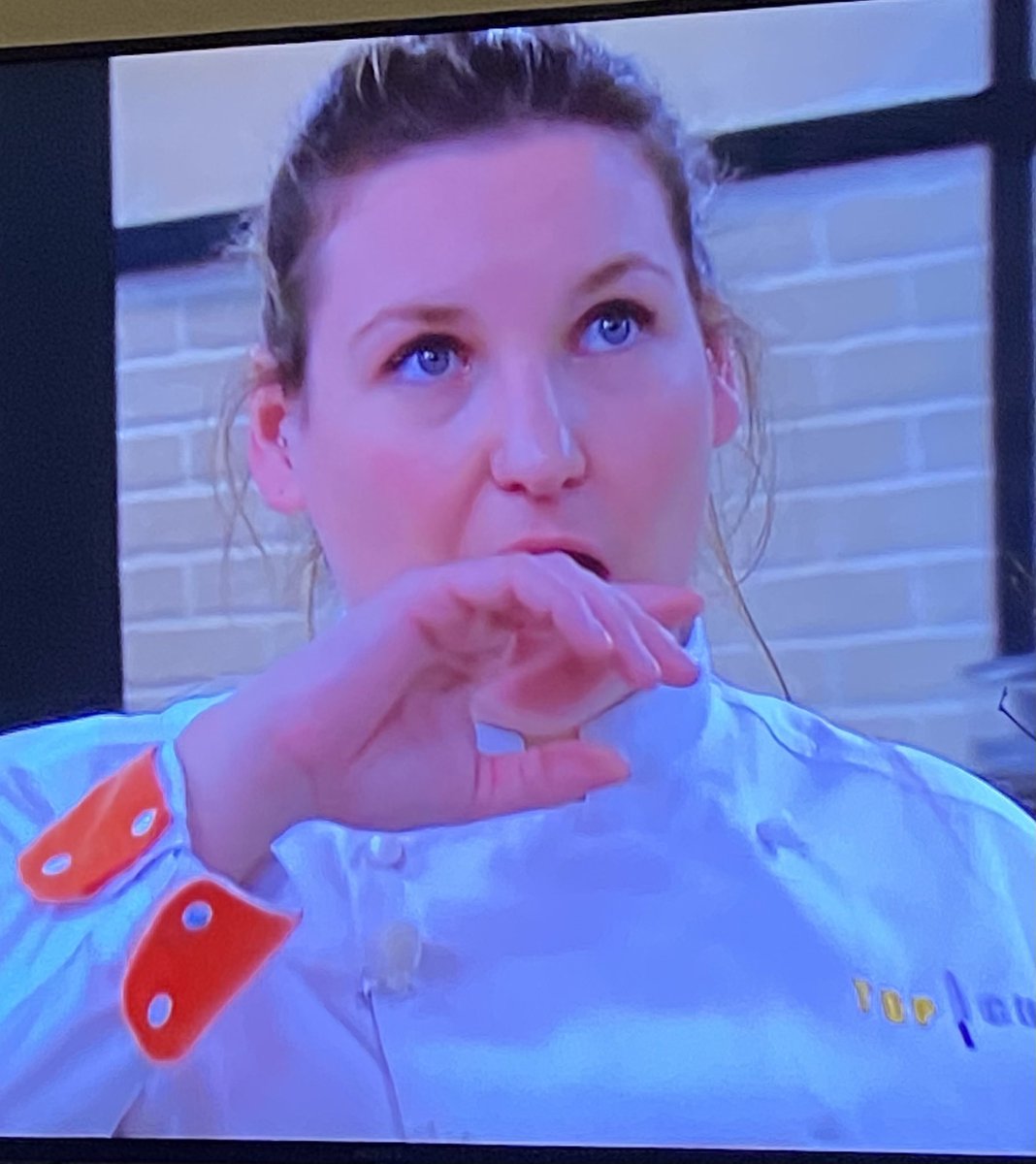DerouetAnne's tweet photo. Régressif… régressif… régressif ! Quand c’est pas la grand mère de l’une c’est le fils de l’autre 😭 #TopChef https://t.co/6e59wvgeev