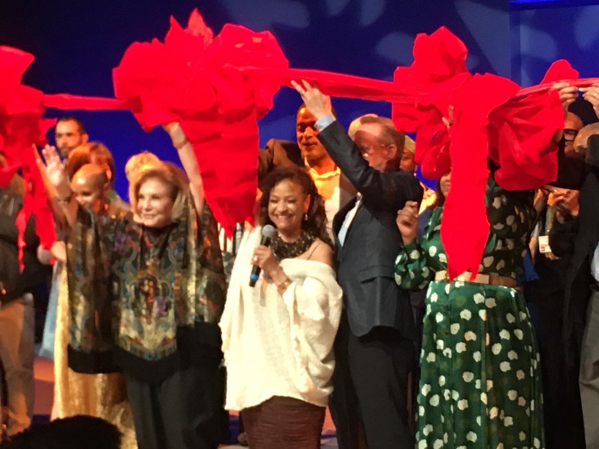 AlexeySteele's tweet photo. Was super fun and exciting to celebrate the opening of the fabulous new home of the remarkable  @OfficialDADance  Debbie Allen Dance Academy. The space is just as spectacular as the work that the legendary American Dancer and cultural icon is doing. https://t.co/uGdQwpCTYR
