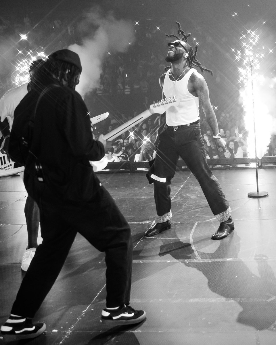 burnaboy's tweet photo. ROTTERDAM “22 🇳🇱 #spacedrift 

📸 @ElliotHensford https://t.co/Ksxo6a8X5s