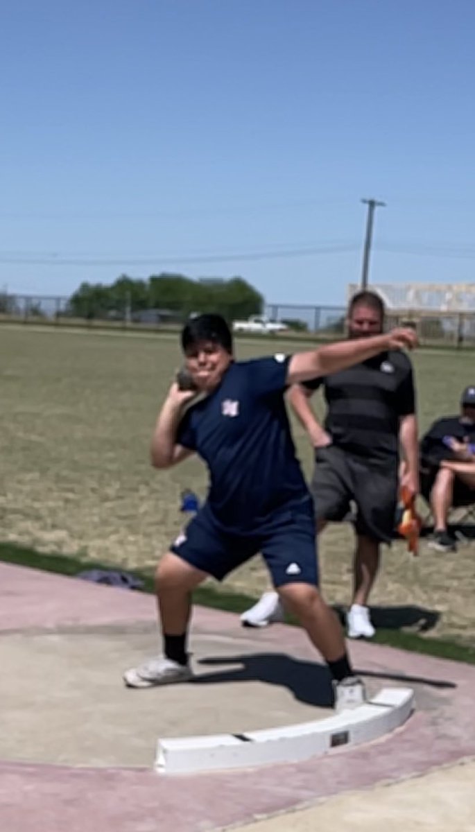 CoachPughFB's tweet photo. Freshmen boys @EVPatTrack shot throwers
1st - Josh Claypool
4th - Jacob Vasquez
7th - Alex Reyes
#GREATFIRSTYEAR https://t.co/3tcg54rfRa