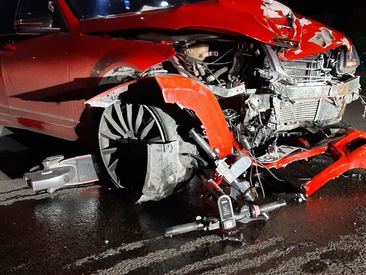 HantsPolRoads's tweet photo. The driver of this Mercedes realised his severe lack of talent all too late, oversteering on a bend before mounting the pavement, taking out a rack of e-scooters in #Southampton. He now faces a hefty insurance bill for the damage on top of prosecution! CMP1893 #27526 https://t.co/qOzT9DDm2M