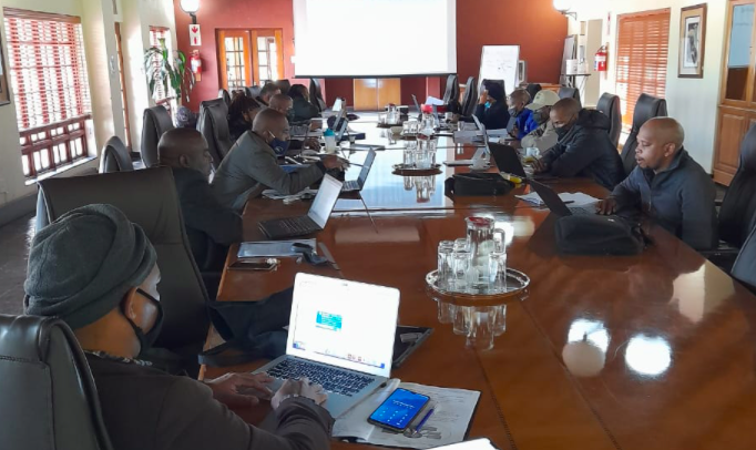 VumiliaAfrica's tweet photo. #RiskManagementTraining - Leaders should understand the extent of risk of their organisations and put mechanisms to address them. Thank you Paul Mapasure for bringing your A-Game. This public entity enjoyed your impactful delivery. #SkillsDevelopment #Training #TheVumiliaWay https://t.co/vNcvxyvTKS