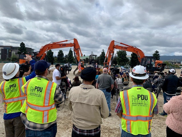 warrenslocum's tweet photo. It's about hope and resiliency. Today @sanmateoco broke ground on the San Mateo County Navigation Center - it will provide 240 units in a safe and supportive environment to those experiencing #homelessness - along with support services. #WorkingTogethertoEndHomelessness https://t.co/5ABfeLcm1C