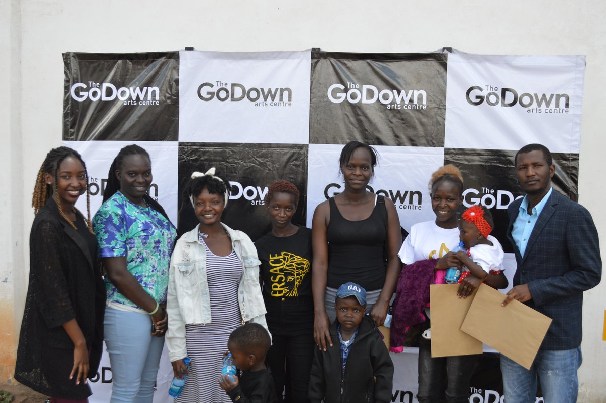 GoDownArts's tweet image. Like Prof. Wangari Maathai&apos;s hummingbird, these women are tackling cities that are exclusionary and not fit for purpose. 

Hongera! 

Seen during the community baraza showcasing their conceptual designs. Read  bit.ly/3E9CitQ   

#HerCityHerStreets #GoDownTransforms