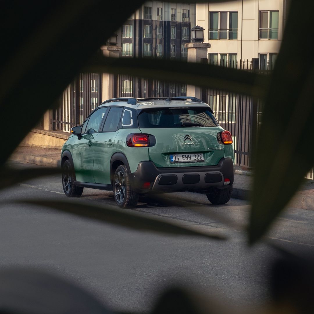 CitroenChile's tweet photo. Has dado en el objetivo, ahora captúralo 🤳🏻
¿Ya lo tienes? Si tu respuesta fue un sí, cotizalo en: https://t.co/H6FVuhqpAm y siente la admiración de conducir nuestro New SUV C3 Aircross 🚙
#CitroenChile #SUV #NewSUVC3Aircross #WelcomeFreedom https://t.co/GVi190Kp1J