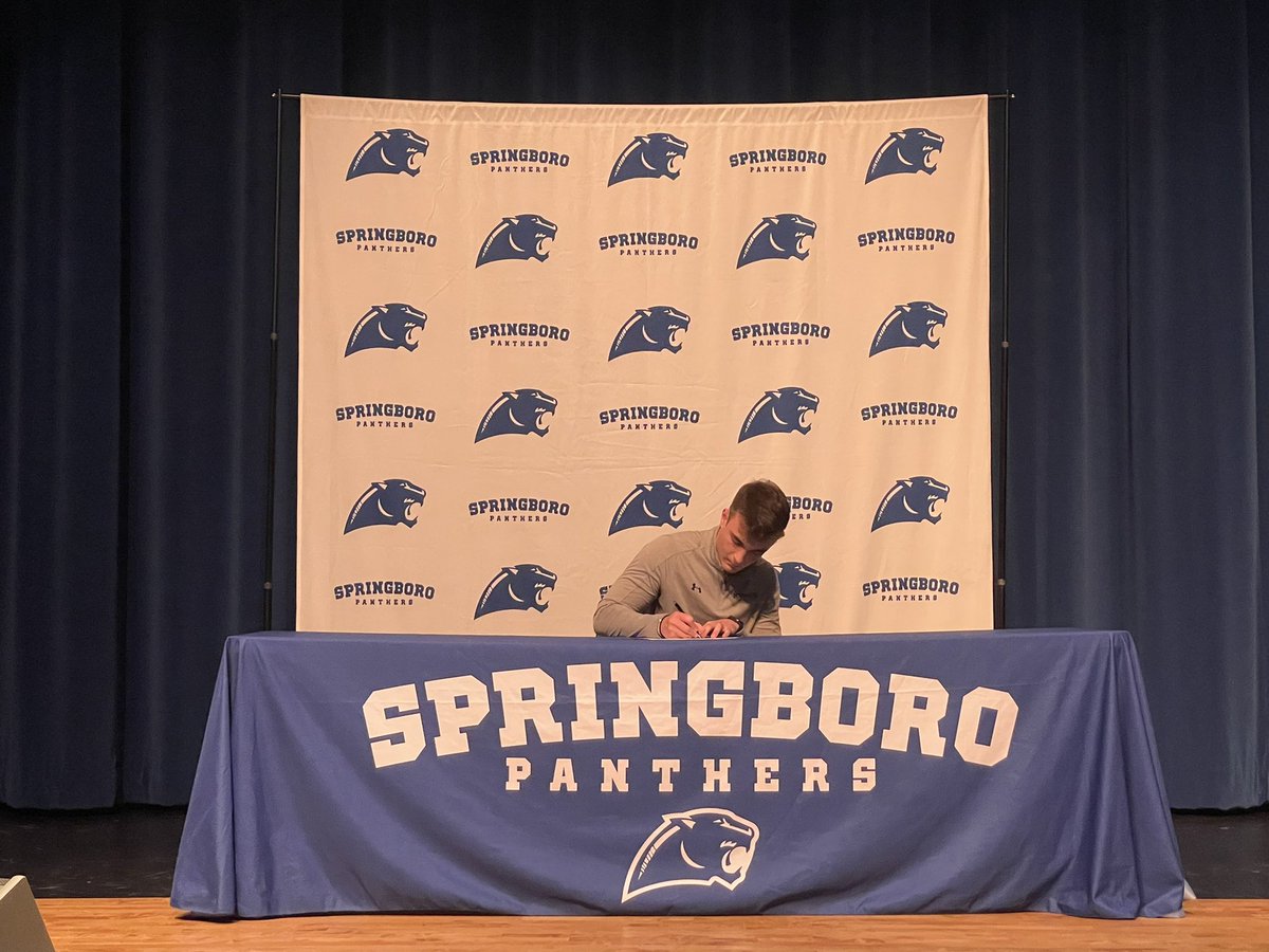 Officially a golden flash! Can’t wait to get started!⚡️<a href="/KentStFootball/">Kent State Football</a> <a href="/CoachZacBarton/">Zac Barton</a> <a href="/TheHC_CoachLew/">🔴 Sean Lewis ⚫️</a> <a href="/Coach_Wilhite/">Ryan Wilhite</a>