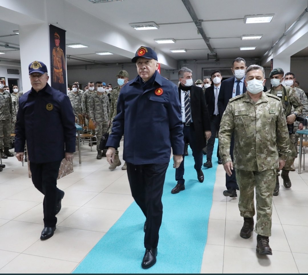 Sözün bittiği yer...❤️🇹🇷

#Yüksekovadaİftar
#Yüksekova
#Hakkari