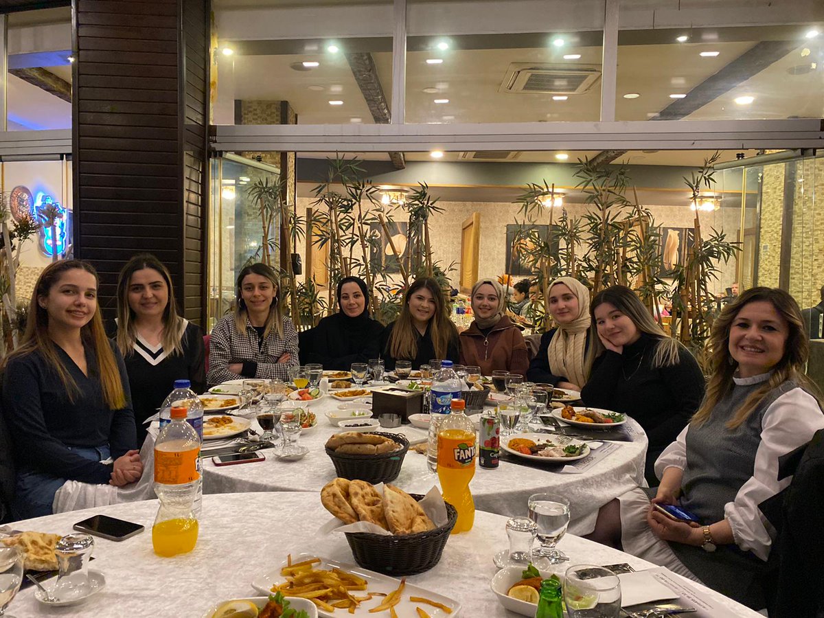 KBU TÖMER bayan hocalarımızla harika bir iftar yemeğinden kareler... ✨