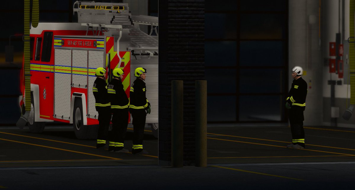 SWRPC_SM_Lyon's tweet photo. Tonight was a busy night for us here at South West Fire and Rescue Service we attending multiple calls tonight. We had many of fires tonight. We also had a officer trapped after a RTC with a lorry. Great work from all at @SWRPC_SWFRS and @SWRPC_SWAST https://t.co/KAXqSSlBiO