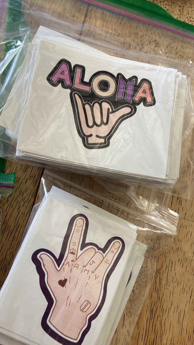 kamy_139's tweet photo. A bunch of stickers…. #btsfreebies #PTD_ON_STAGE_LasVegas #bts #Borahaegas #PTD_ON_STAGE_LV_DAY3 #ARMY https://t.co/wM5KlToD9U