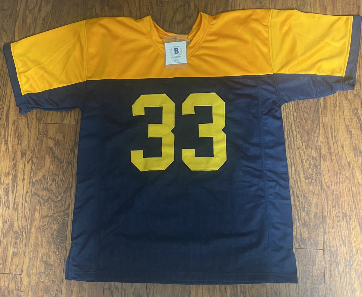 iamdschenk's tweet image. 🚨 Give-A-Way Alert 🚨 

It’s been a quiet few weeks so…

I figured we could spice things up a bit with a Give-A-Way.

Prize: Aaron Jones AKA @Showtyme_33 autographed jersey.

How to enter: 
Follow @PassionPacker 
Like and RT this Post.
Reply “Go Pack Go”