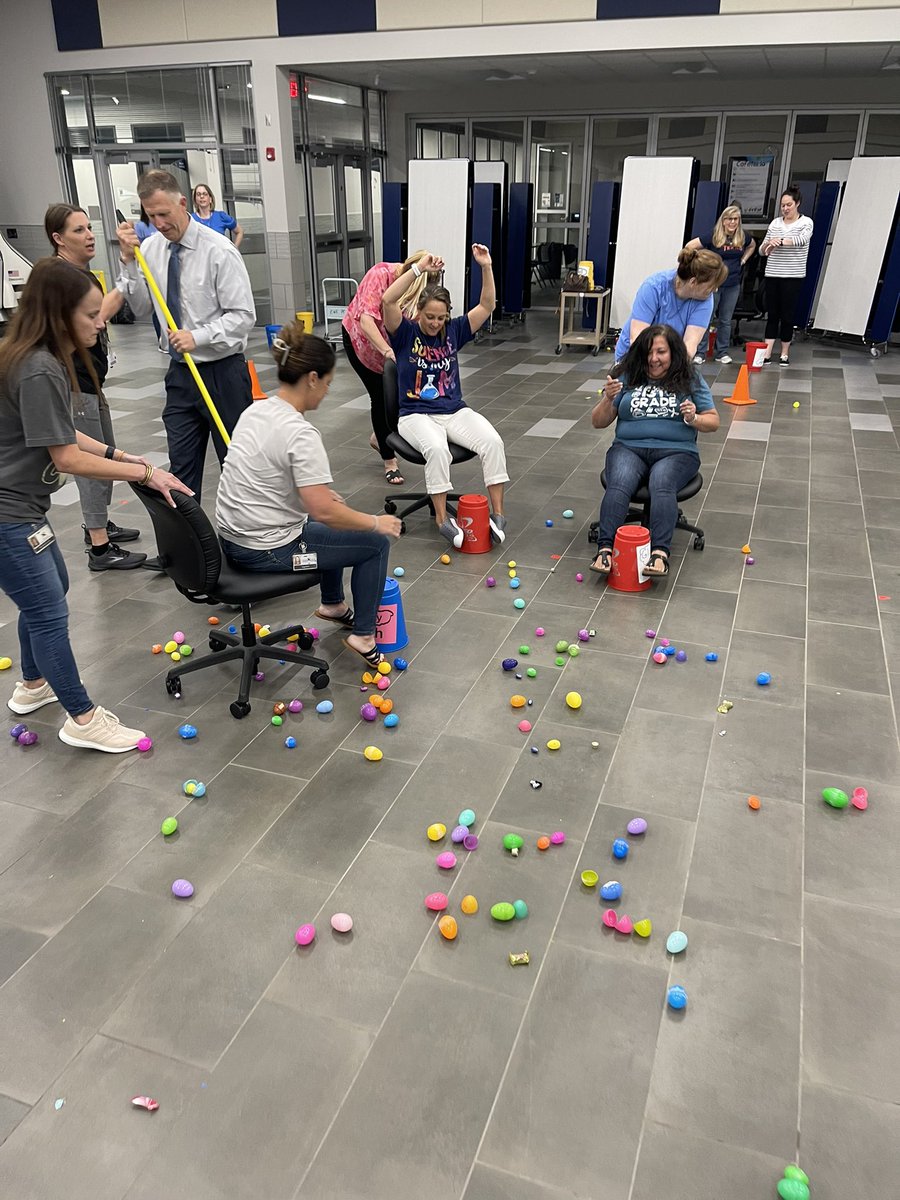mtorress4's tweet photo. Ed White Fun Faculty Meeting #humanhungryhippoegghunt https://t.co/CSUDv6xR5H