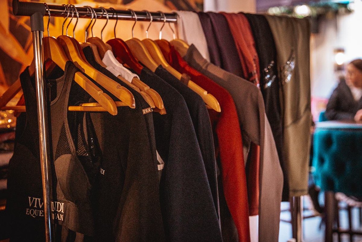 It’s all in the details… 

Our #sportsbras are perfect under our #baselayers or on their own for those days when the sun shines through ☀️ 

Did you know we’ve got something exciting coming soon… oh yeah, we said it!!

vivendiapparel.com #sportswear #newreleases #vivendi