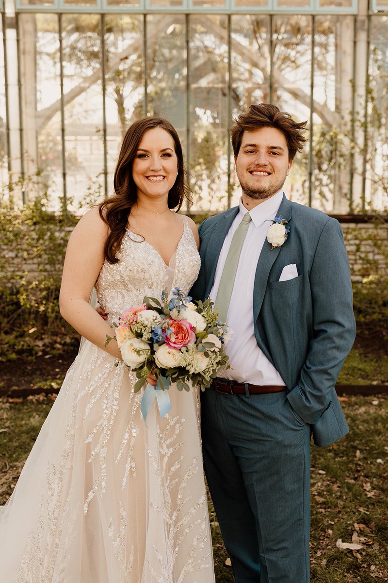 Sneegsnag's tweet image. Hello New York I got married lol