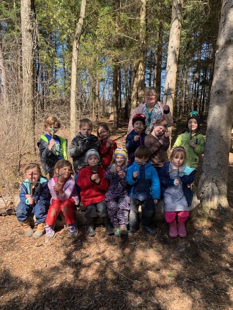 La semaine Sainte..Nous avons fait des croix pour célébrer Jésus en utilisant notre nature.@LoignonL <a href="/ecolecatholique/">CECCE</a> @JulieTerpstra <a href="/GabrielleLefe/">Gabrielle Lefebvre</a> <a href="/SylvieGosseli11/">Sylvie Gosselin</a> <a href="/EcoEcolesCAN/">ÉcoÉcoles Canada</a>
