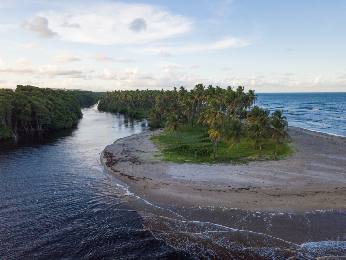 TourismTriniLtd's tweet photo. #Manzanilla Beach Facility and  La Vigie #Paramin Lookout are closed for the Easter long weekend. Paramin Lookout will be closed from April 14-18 and  Manzanilla Beach Facility is closed until further notice.

#siteclosure #notice #sweetsweettrinidad https://t.co/GpUBYcS0JK
