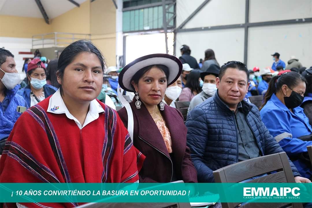 emmaipc's tweet photo. #EMMAIPC-EP 🤗♻️
Representantes de la Asociación de Servicio de Reciclaje Indígenas Cañaris (#ASORIC), fueron parte del lanzamiento del primer Censo de Recicladores de Base a escala nacional.
👉🏻👀Más información , te contamos acá https://t.co/1DTdCBwUk6 https://t.co/eUCjcS1MLy