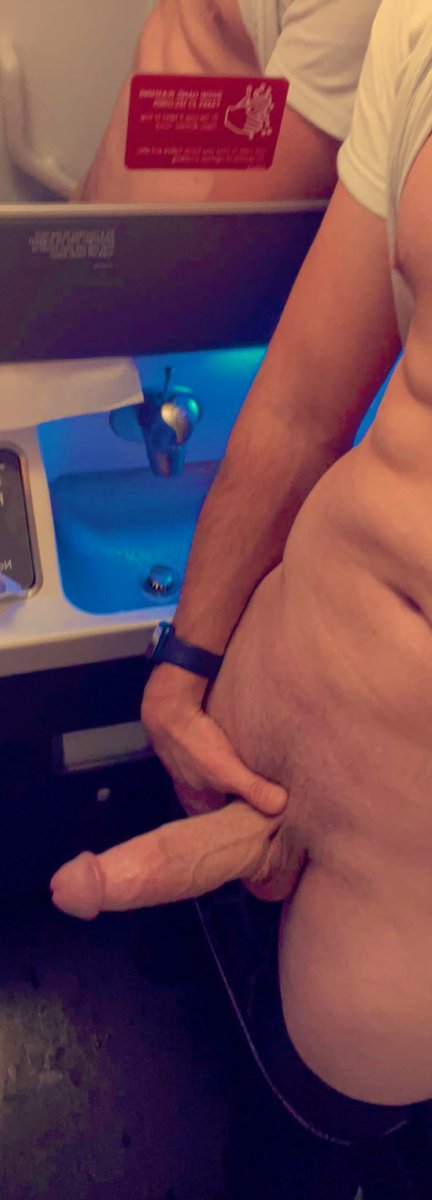 Maxx_Loads's tweet photo. Cum fly with me🍆💦😜  
https://t.co/NYB4XAFkKH 

#milehighclub #allnatural #ContentCreator #AdultWork #alpha #bigdick #hungaf https://t.co/1NfmFHrpfo