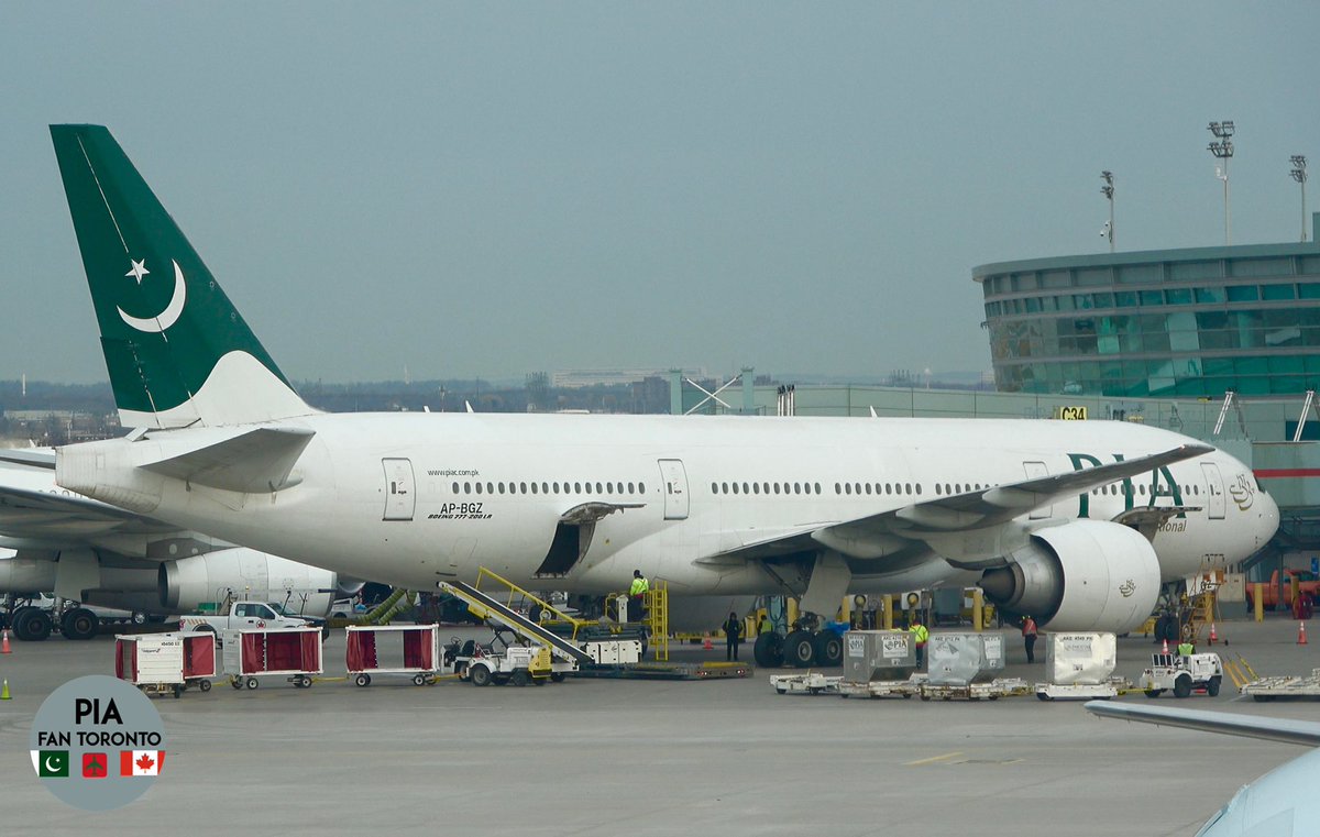 BiggestPia's tweet photo. Here Is My Picture Of A @Official_PIA Boeing 777-240(LR) AP-BGZ Parked After Arriving From Lahore To @TorontoPearson As #pk798

#pia #piatoronto #torontopearson #pakistan #pakistantoronto #piapakistan #apbgz #aviation #AvGeek #Toronto #lahore #aviationlovers https://t.co/iJCXYWjVgc