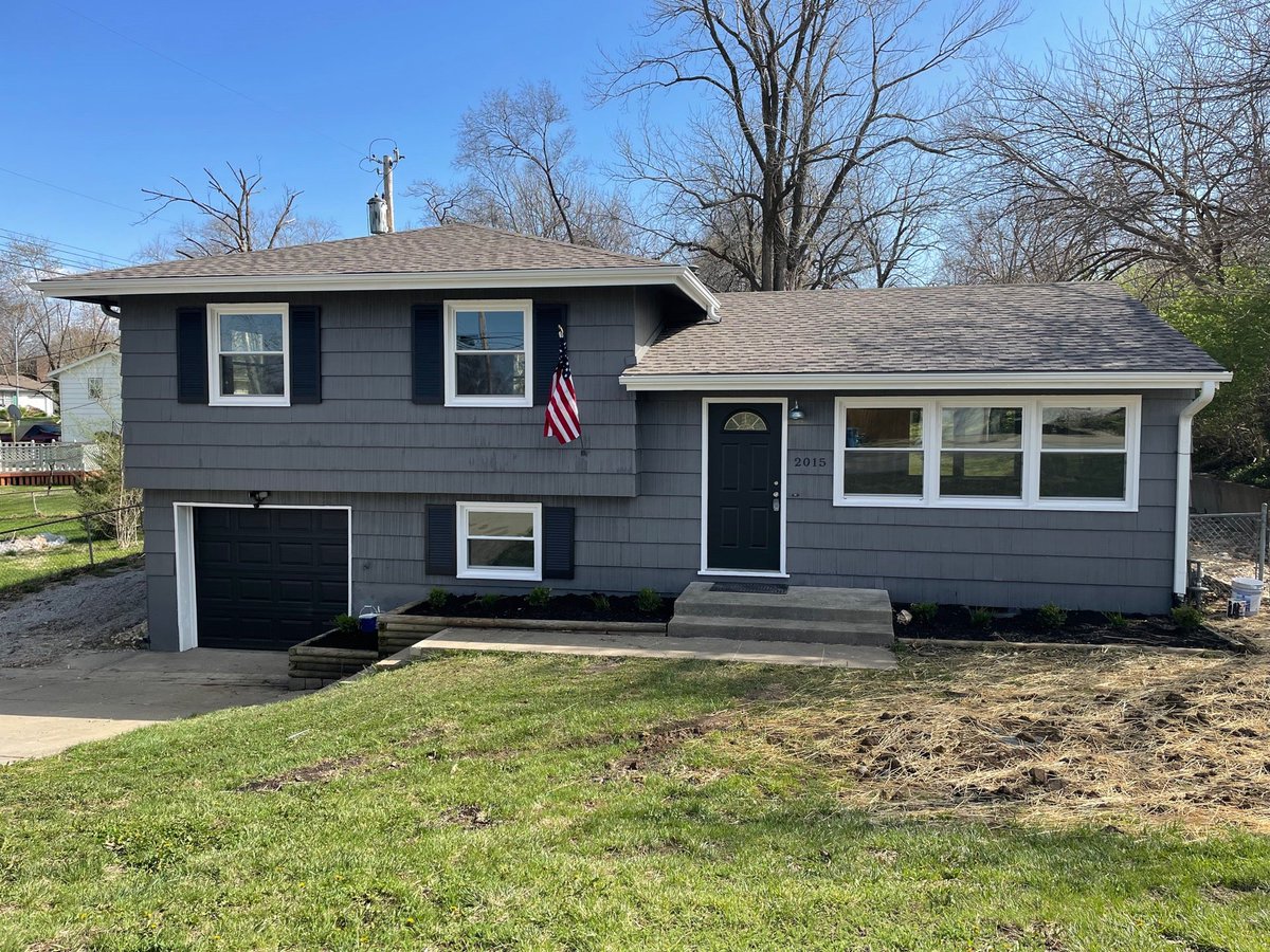 DanVick's tweet photo. New listing coming! (@ Edgewood Acres Subdivision in Kansas City, MO) https://t.co/ZMUhM0Zmly https://t.co/ldd8Xqni1Q