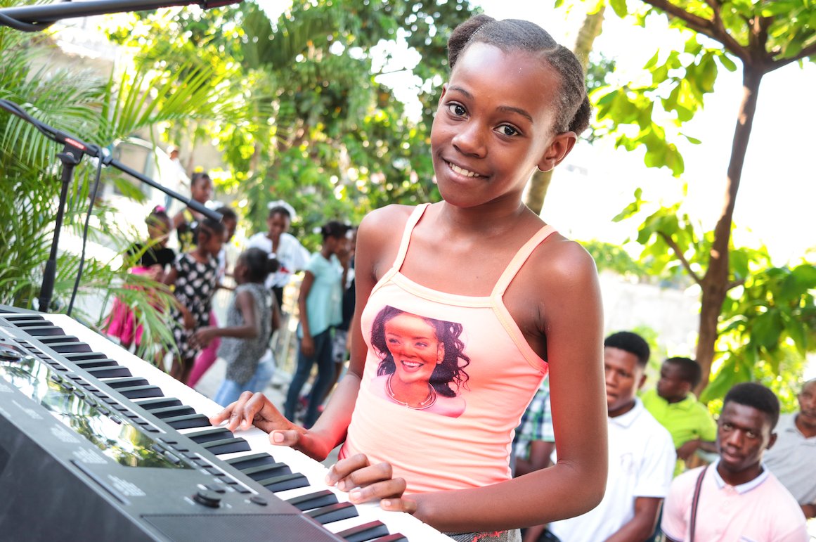 Music Heals Int. tweet media