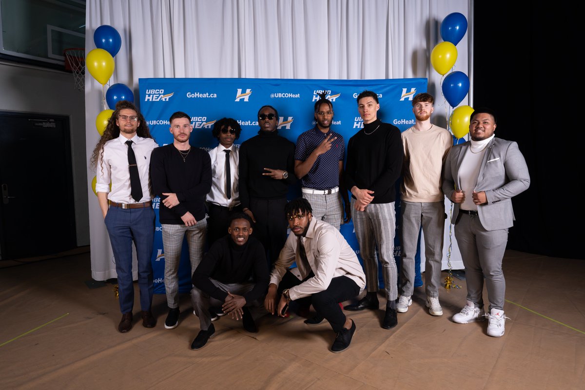 W Cross Country runner Lauren McNeil and M⚽️ keeper Nicholas Reitsma were named the 2021-22 Outstanding Athletes of the Year on Tuesday as we hosted our 1st in-person banquet in 3 years!

📰 bit.ly/3JKH7Lb

#FeedTheFlame🔥